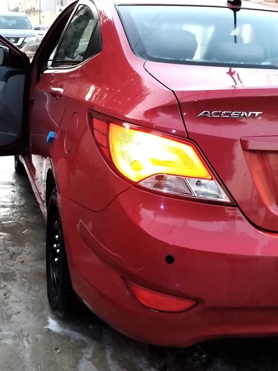 السلام عليكم للبيع اكسنت موديل 2016
وارد امريكي بدون ضرر السياره كلين اخت الزيرو ماشيه 44الف حقيقي كتلوك الشركه موجود السياره على وضع الشركه 
رقم نينوى انكليزي جديد هزه وسنويا كلو جديد كابون بانزين بيها 
مكان السيارة موصل حي الشرطه  *********** ملاحظه السيارة مكفوله حتا من البارد
