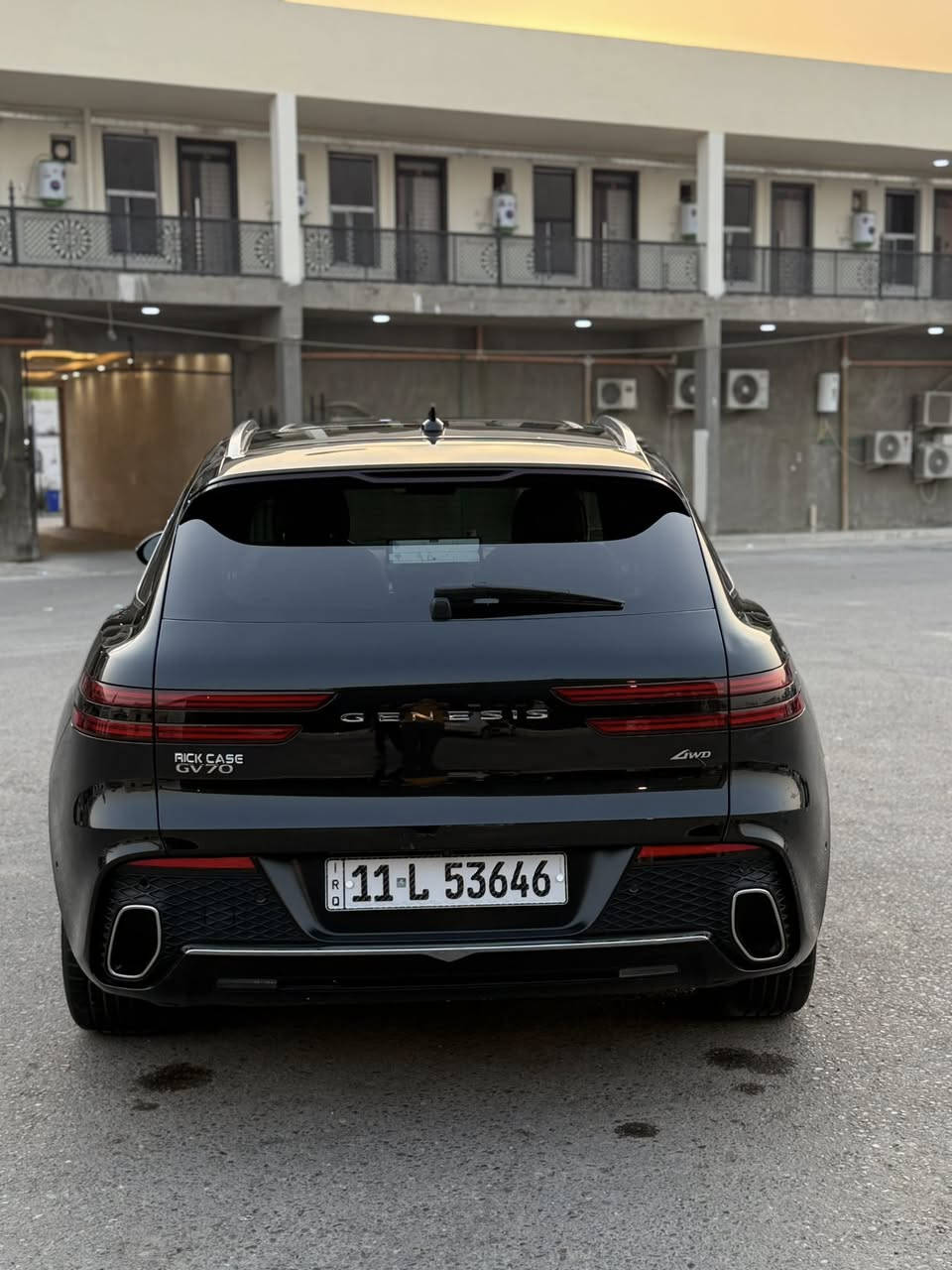 سلام عليكم 
للبيع جنيسز. 2023 GV70 
بيهه قطعتين تبديل لون شركه 
وباب السايق صبغ 
فول مواصفات 
رقم بغداد باسمي 
عنوان بغداد شارع فلسطين 
سعر 29 الف دولار 
بيع مستعجل ماكو هيج سعر 
***********
