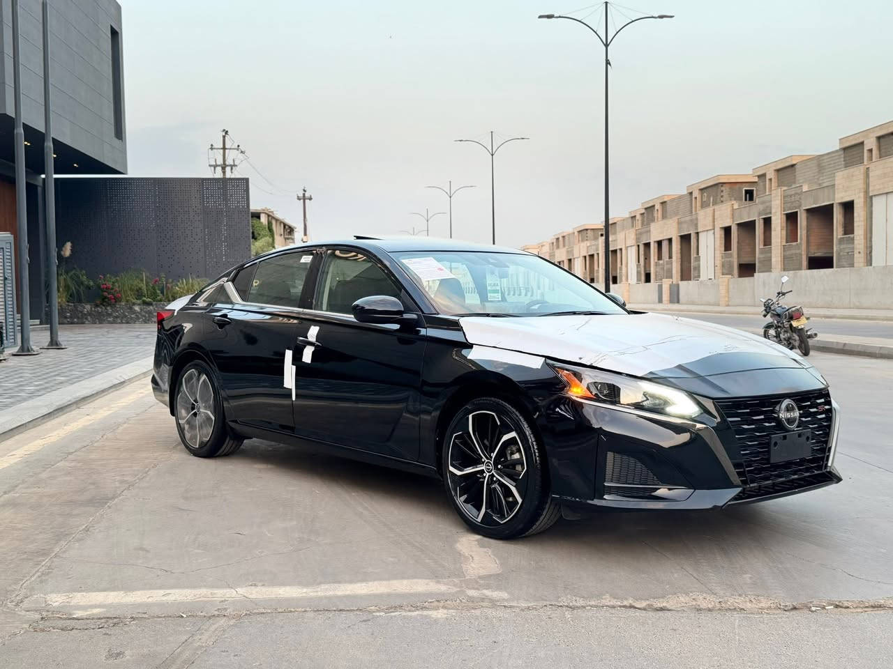 Nissan altima 2024 SR plus
‎مواصەفات شاشە گەورە صڵاید کوشن هیتەر دوو کوشنی پێشەوە کارەبای کوشن جلد و تەقەڵی سوور و سپی مۆبایل چارج شەفتی سوکان ڕاداری پێش و دووا و ئاوێنە و خەتی جادە ئۆتۆ ستۆپ کامێرا و حاسە دوو دەرگا بەصمە دەشبول کاربۆن فایبەر بیلاد لایت لید و زینۆن ، سەیارەکە زۆر جوانە بێ شوخت و چاڵە و مەسرەفە دینار مەسرەفی تیانیە زۆر تون تۆڵە ،تەنها ٢٩،٠٠٠ مایڵ ڕۆشتووە بێ   بۆیاخ و بى گوراو بى سارد ده عامى بو ده عامى بى بوياخ وناوگرتن

1N4BL4CV1RN317824
***********
193 waraqa
