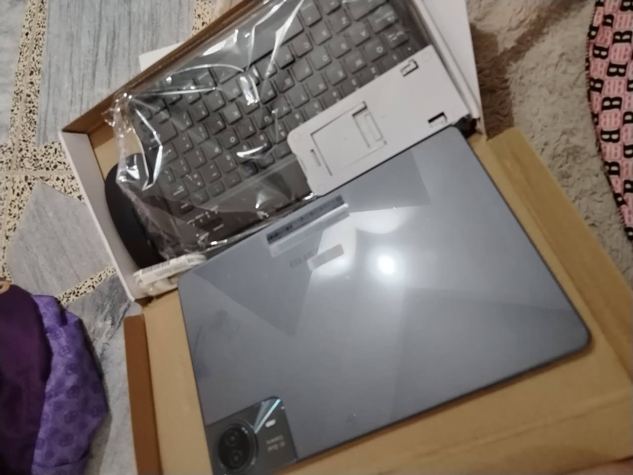 Teclast Android Tablet 
تابلت اندرويد ممتاز للدراسة والتعليم والتصفح والاعمال والالعاب 
شاشة 11 إنش بدقة 1920×1200 من نوع IPS
معدل تحديث 90Hz AdaptiveSync
معالج Unisoc T620 ثماني النواة
ذاكرة 6GB RAM + توسعة افتراضية حتى 10GB (إجمالي 16GB)
سعة تخزين داخلية 256GB
دعم بطاقة ذاكرة حتى 1TB
بطارية 8000mAh
كاميرا خلفية 13MP
كاميرا أمامية 8MP
نظام Android 14
دعم 4G LTE
شريحتين اتصال Dual SIM
Wi-Fi ثنائي النطاق 2.4GHz / 5GHz
Bluetooth 5.0

السعر 175 وبي مجال 
بغداد حي العامل شارع 30
***********
