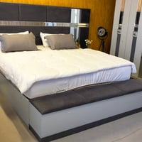 للتواصل على الهاتف 07735222511 غرفة 9 قطع كنتور ابواب انارة ومخزن بالس...