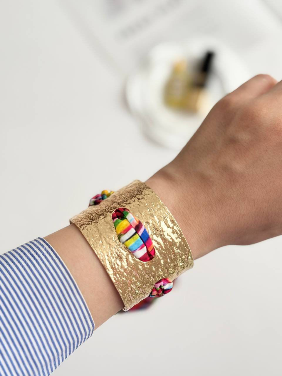 👑
“فخامة الذهب على معصم امرأة… عنوان للرقي والجمال.

معضد  سكارف 🔥♥️ 
الاصلي ...

متوفر بكميات متنوعه 🩵

سعر فقط 5000 الف 

اللوان ودزاينات مختلفه 😍🔥

يتوفر توصيل لجيمع الاقضيه والمحافظات 🚗


**إذا كنت صاحب هذا الإعلان وتريد حذفه لأي سبب، رجاءا أرسل رسالة إلى الدعم الفني**