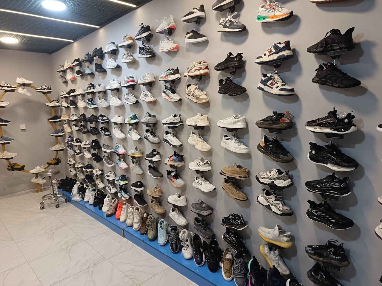 على بركة الله تم فتح محل لبيع الاحذيه البالة الاوربي ماستر جديد قطع اصليه نضافة 99٪ واسعار جدا مناسبه عنوان المحل كورنيش ديالى قرب الجسر الحديدي اول محل يوجد توصيل داخل ديالى والمحافظات

متابعة للصفحه ورفع المنشور بكلمه يالله لتعم الفائدة


**إذا كنت صاحب هذا الإعلان وتريد حذفه لأي سبب، رجاءا أرسل رسالة إلى الدعم الفني**