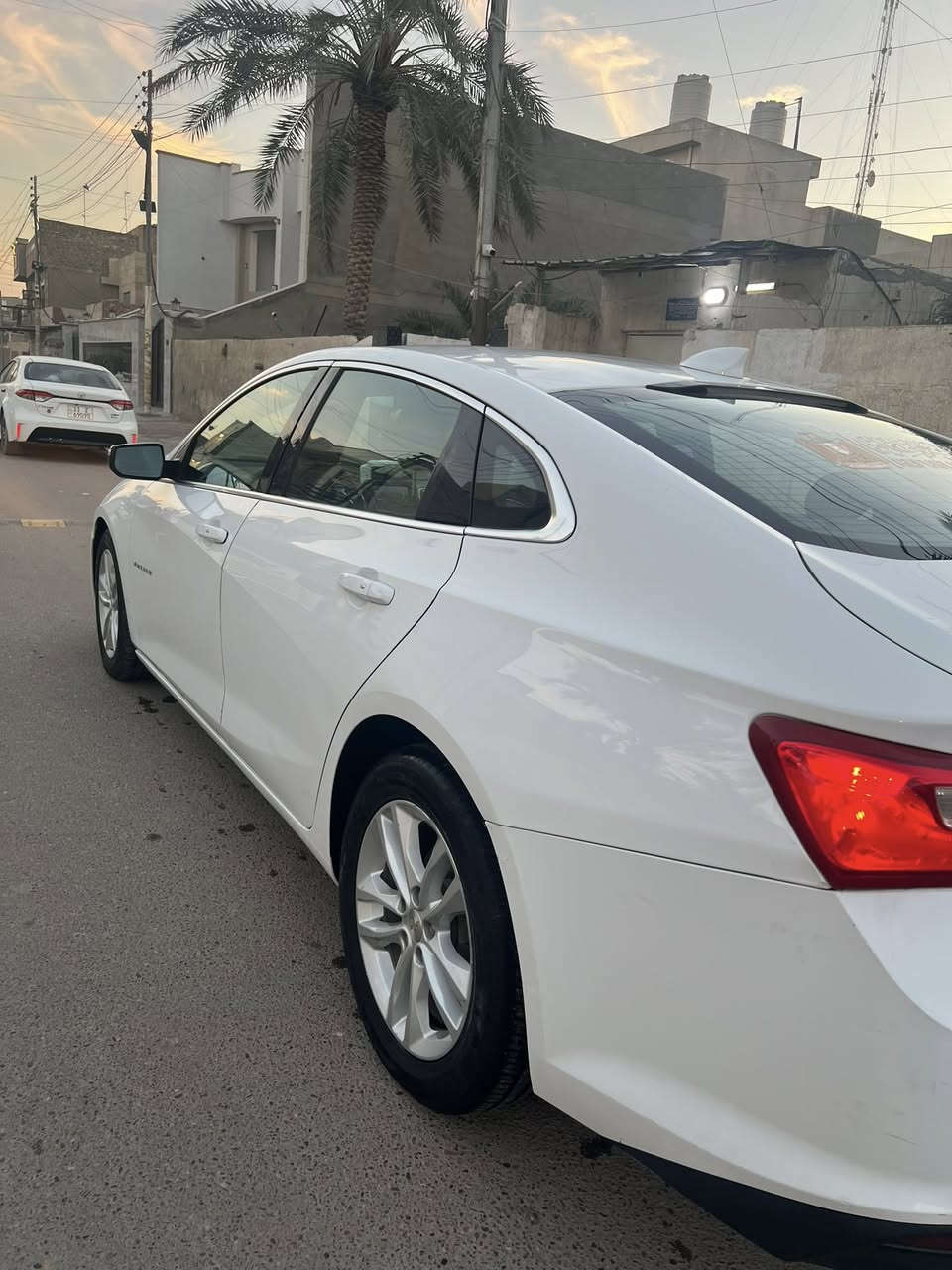 � ماليبو 2018 للبيع
▪️ النوع: شفروليه ماليبو
▪️ السنة: 2018
▪️ الممشى: 211 ألف كم
▪️ القير: أوتوماتيك CVT
▪️ الحالة: السيارة كاملة من كل شي
▪️ الملاحظات: نواقص بسيطة كلش وما تأثر على الاستخدام

السيارة، مناسبة للاستخدام اليومي، وكل شي بيها شغال و انطيك تراي للبصره. 

💰 السعر: لمعرفة السعر الاتصال
📞 رقم الهاتف: ***********
