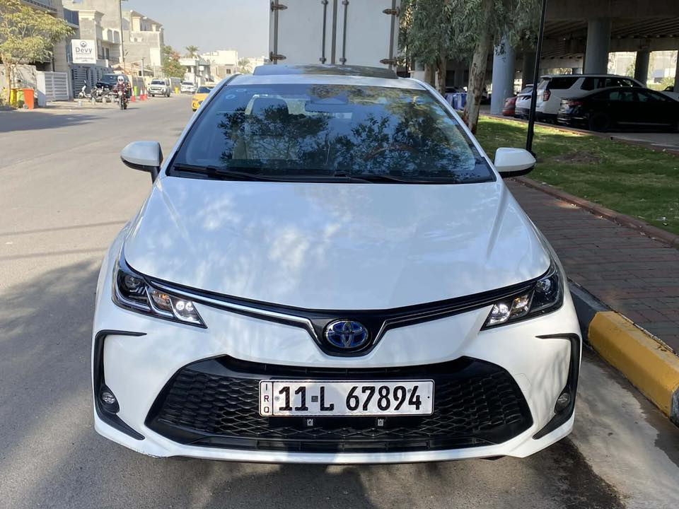 السلام عليكم 
كورلا ٢٤ بغداد هايبرد بأسمي 
علامه زركه ماشيه ١٦ كيلو 
سياره جديده فول فتحه 
ب ١٥٧ وبيها شي بسيط حك الجيه 
مكاني بغداد 
بيهها بارد بسيط ب الجاملغ الامامي الايسر حك شبرين ب الهلال ورصع خفيفه مامبينه يم السلايت  هاي كل تفاصيلها 
***********
