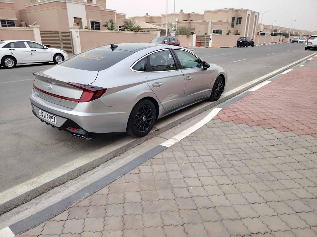 سوناتا موديل 20 وارد امريكي فول مواصفات واحد على واحد بيه بنيد مبدل اربع قطع صبغ
بدون دواخل عنوان البصره تنومه الصالحية 
النقال *********** البصرة, العراق
