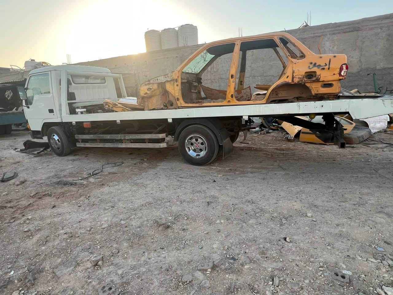 سلام عليكم كرين سطحيه للبيع رقم بغداد تحويل مباشر موديل 92للاستفسار ***********
