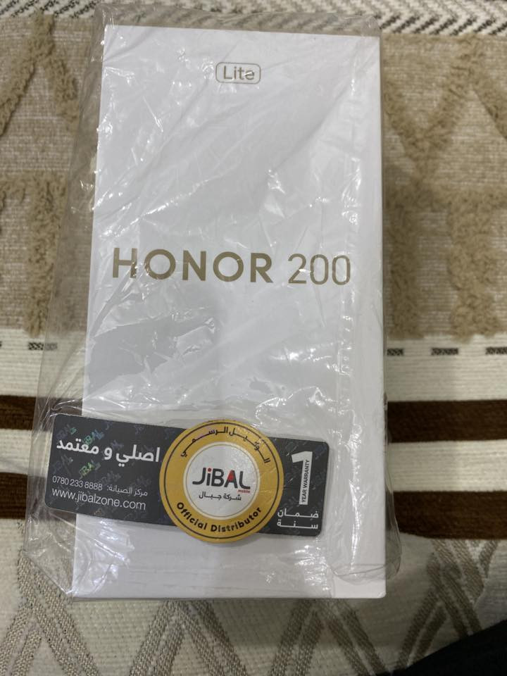 سلام عليكم للبيع للبيع 
هونر 200 lite  ذاكره 256 رام 8 
MediaTek Dimensity 6080 معالج

الشاشة: 6.7 إنچ
 • النوع: AMOLED
 • الدقة: 2412×1080 (FHD+)
 • معدل التحديث: 90Hz
 • ألوان قوية وشكل حلو ونحيف (حوالي 6.8 ملم) 

 • 108 ميغابكسل (الرئيسية)
 • 5 ميغابكسل (واسعة/عمق)
 • 2 ميغابكسل (ماكرو)
 • الأمامية: 50 ميغابكسل
 • تصوير الفيديو: 1080p

📌 الكاميرا قوية بالتصوير خصوصاً البورتريه
يدعم الشحن السريع 35 واط 
يدعم ميزه ال5G يعني نت سريع 
دبل شريحه 

جهاز جديد بجيس طك الباكيت فتحته بس صورته ورجعته حته ما مختار الغه بي ضمان سنة كامله من شركه الجبال 
ببجي 60 فريم 

سعر 230 وبي مجال للشراي  مكاني النجف الاشرف الي يريده يراسلني واتساب او يعلق وادخله خاص هذا رقمي ***********
