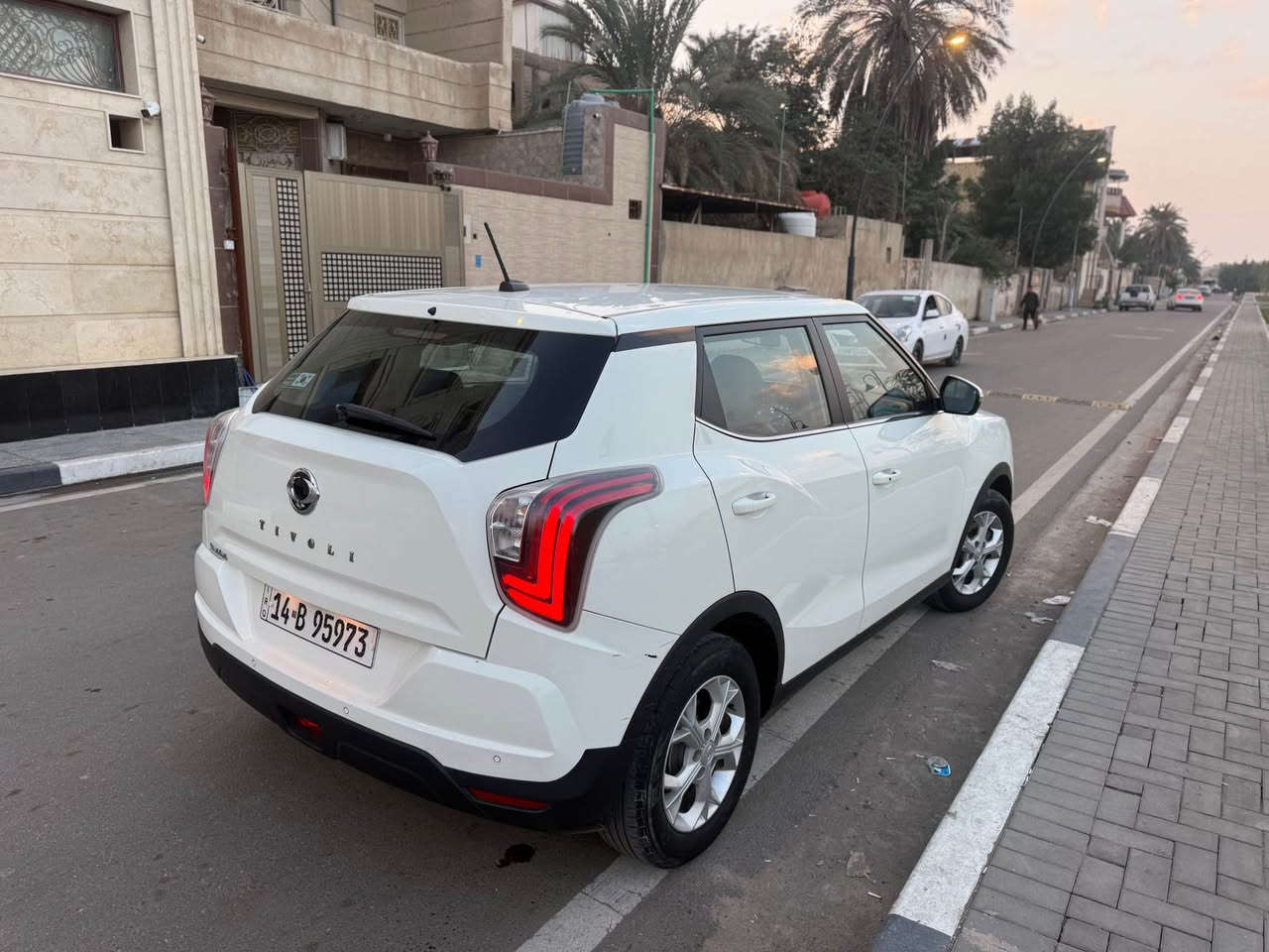 سلام عليكم للبيع سانك يونك تيفولي كوري مديل 2022 كفاله من الضربه ولصبغ ولتبديل ولبارد سياره جديده على وضع الشركة مكينه كير حداده شرط فول موصفات بصمه شاشه كامره بصمات ابوياب شكنات جلد كهرباء فول على الأخير السعر 120 

البصرة المعقل
***********-***********
الاتصال هاتفيًا البصرة, العراق
