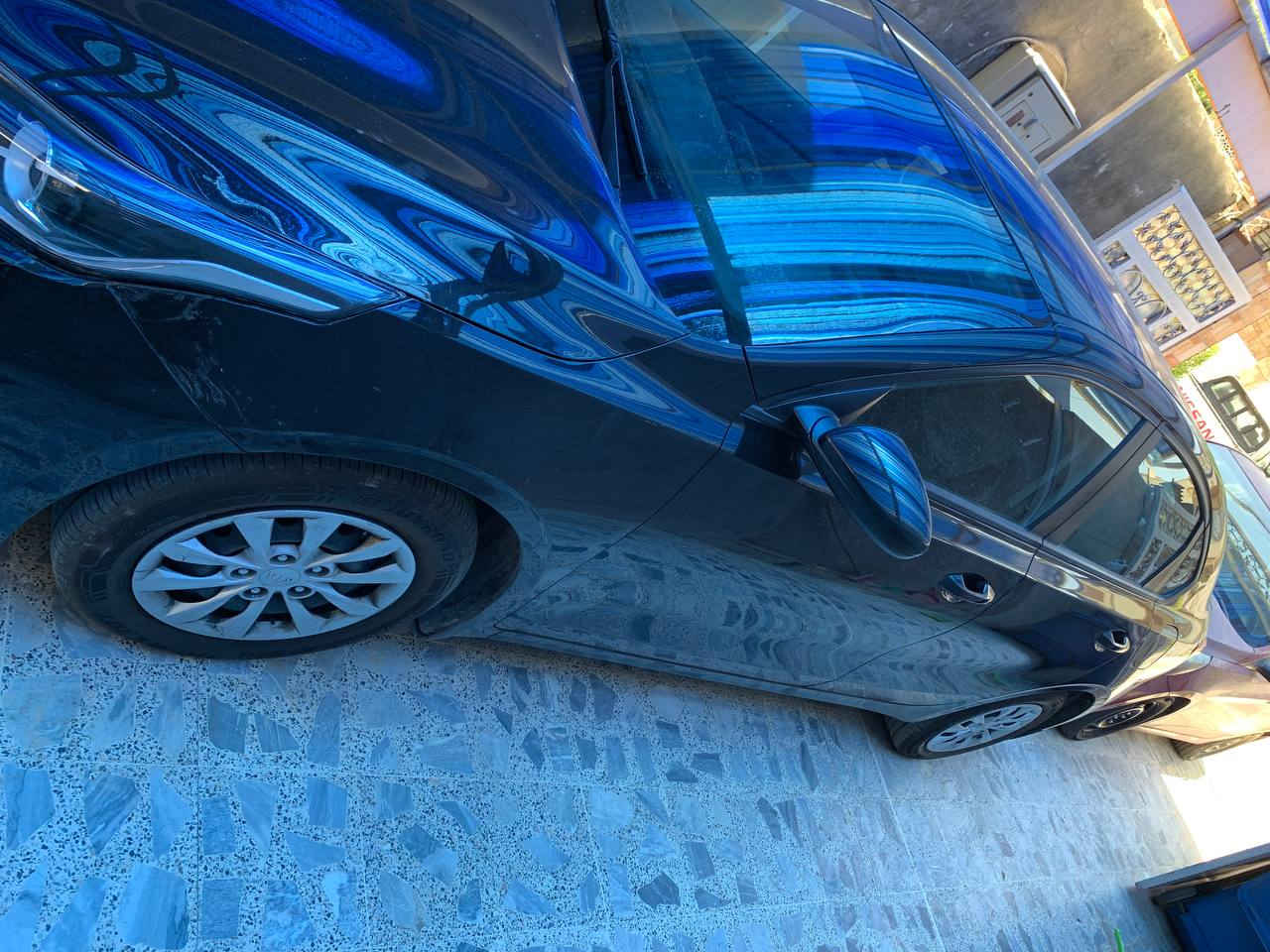 السلام عليكم عندي سيراتو موديل 2021 خليجيه  بغداد بأسمي على ايدنا من الشركه لحد اليوم كير محرك حجر صالنه مكفول بانزين ابد ابد متصرف
مكفوله من الصبغ بيها بارد بل جاملغ مالت السايق ومازده مالت السايق مبدله + الدعاميه الخلفيه واكف بل شارع واجه واحد دعمها من وره ف دعامية تبدلت وزحفت ع سياره كدامها نطخ جاملغ صار بي بارد بسيط واضح ب صور و لايت تبدل 
وبيها بارد خفيف بين البابين ب ذيج الصفحه مال استخدام 
طخم تاير جداد تبريد تدفئه يعني سياره مال بيت ومتصرف عليها ربع دينار 
حته سويج الثاني الاصلي مال الشركه وياها السعر 142 وبيها مجال بسيط 
مكاني اليرموك الاربع شوارع  
حسن ***********
