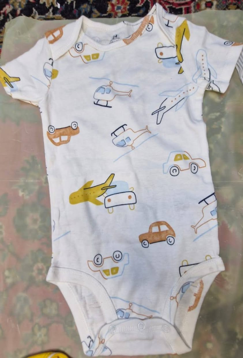 سلام عليكم ملابس اطفال بهذا الشكل
ثمن قطع كل قطعة على الفين دينار


**إذا كنت صاحب هذا الإعلان وتريد حذفه لأي سبب، رجاءا أرسل رسالة إلى الدعم الفني**