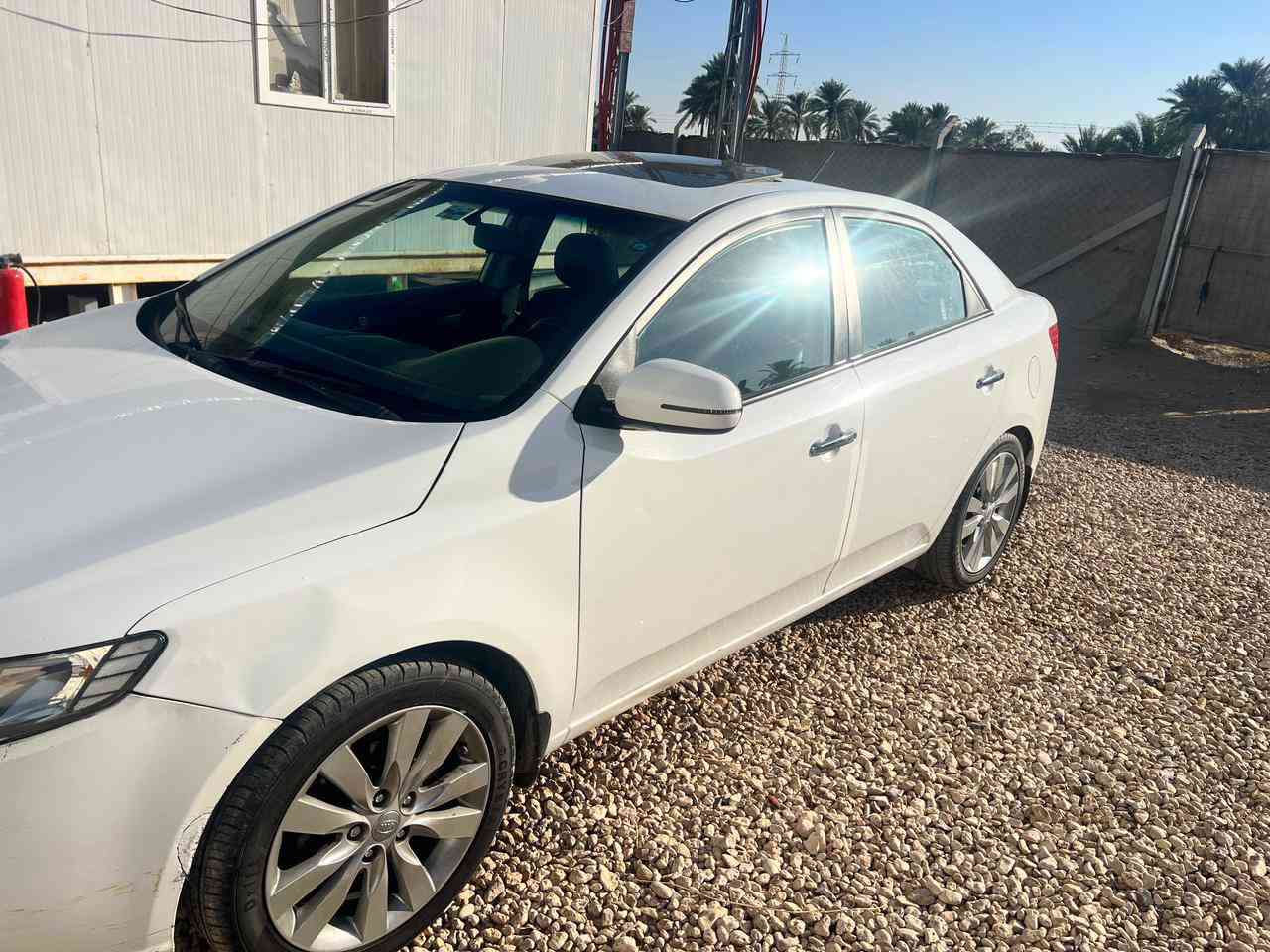 السلام عليكم سياره سيراتو لللبيع موديل 2012
فول مواصفات السونار كدام عينك 
السعر شده وبيها مجال بيع مستعجل 
للاستفسار اكثر ‏‪***********‬‏
