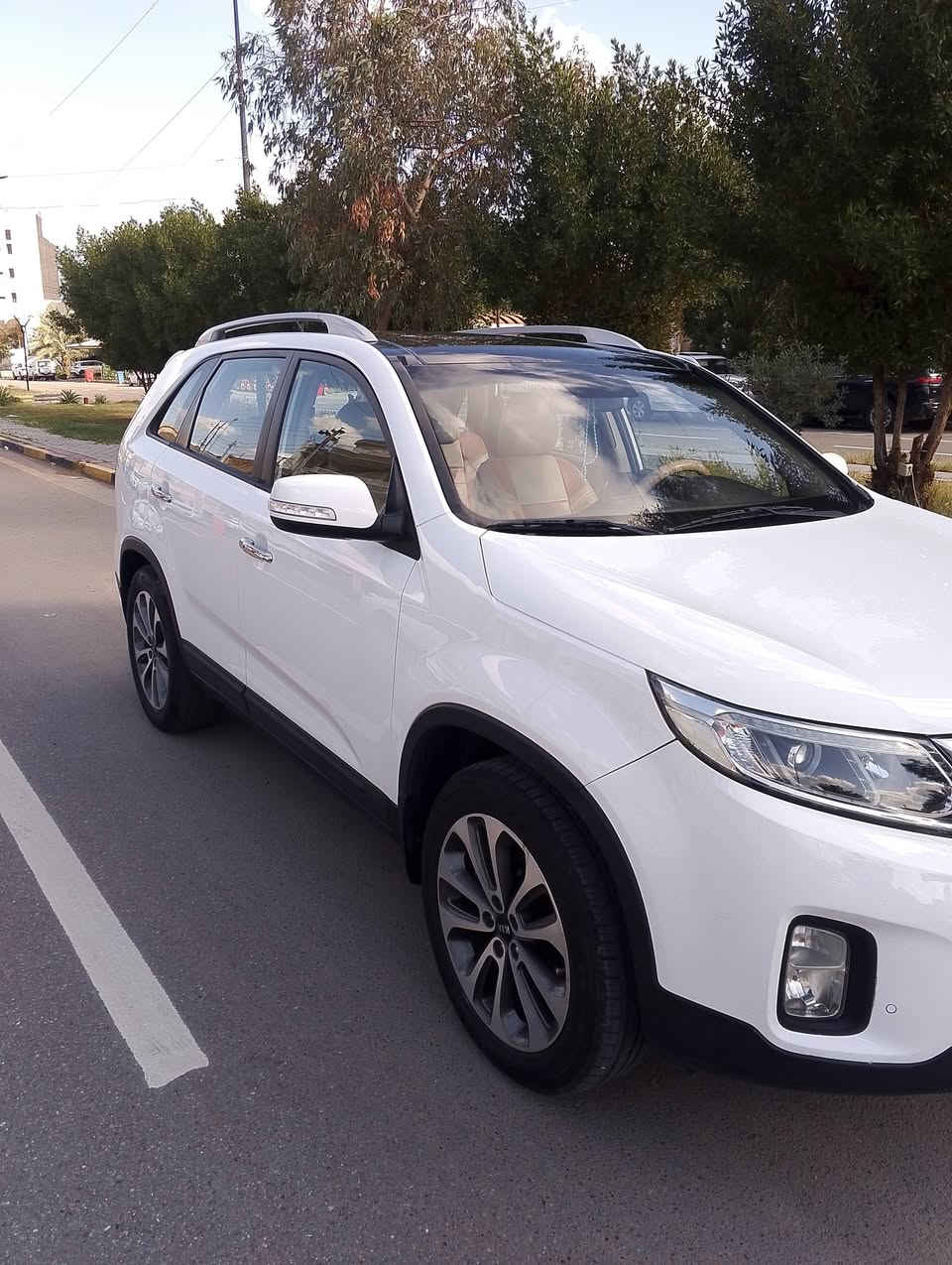 السلام عليكم سورنتو موديل 2014 شكل ال 15 سياره فول واحد على واحد خليجيه مقفوله كفاله عامه رقم بغداد مواصفات السياره سبعه راكب 6 سلندر بصمه بانوراما سياره جديده وخيره من الله مكان السياره البياع السعر 185رقم *********** بها مجال قليل
