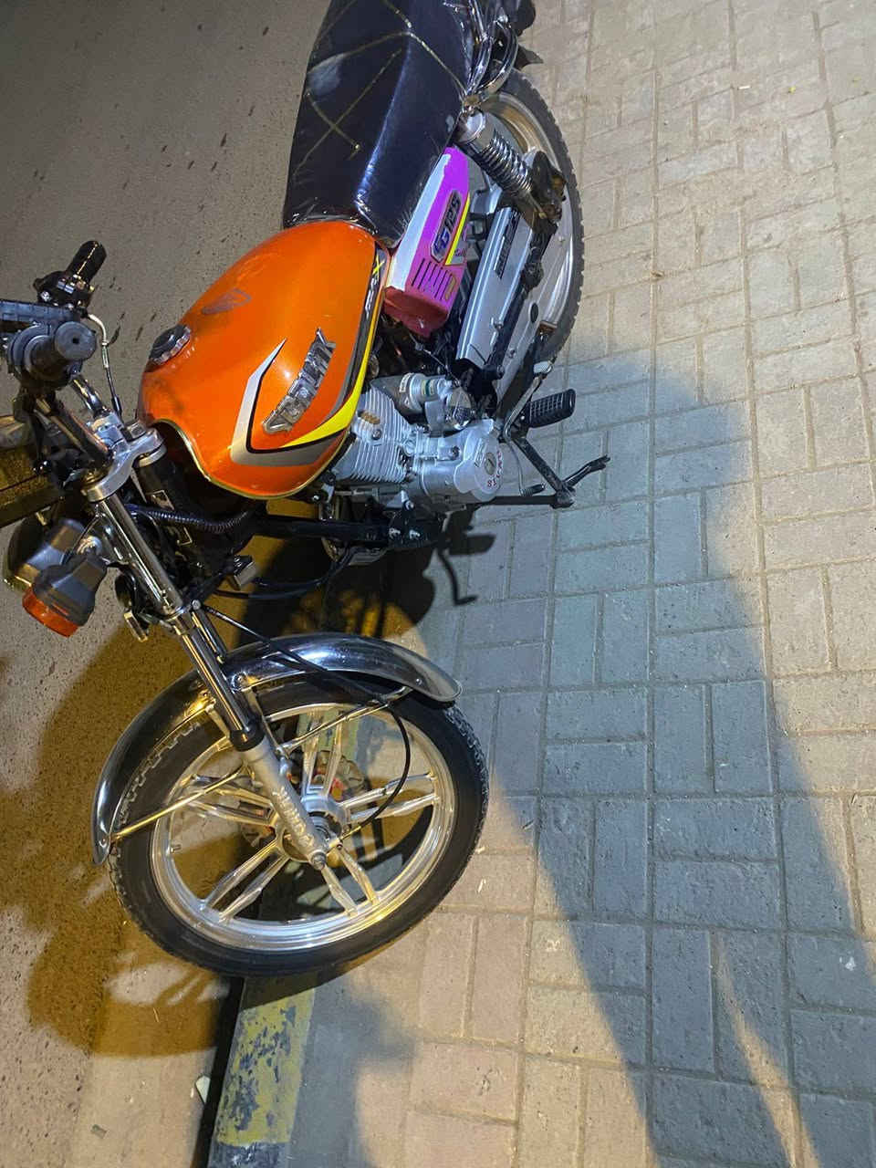 دراجه خمسه كير مكفول مكاني الدوره مهديه ثاني اريد مراوس خمسة كير لو اربعه كير كون نضيفه ومرتبه واذه ابيع ب425 قفل بدون اوراق بس مال معرض موجوده وهاذه رقمي ***********
