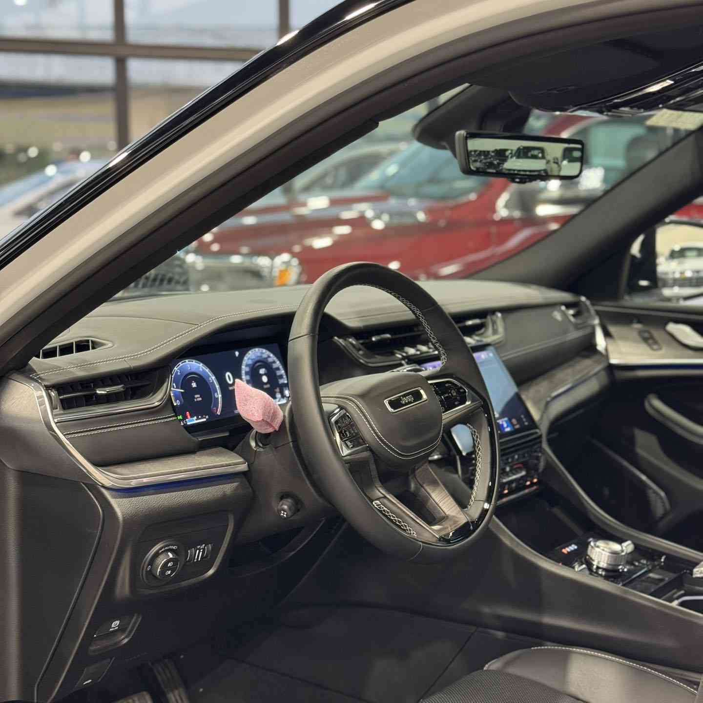 �🔥 جيب أوفرلاند 2025 – وكالة هارلم

الفخامة الأمريكية وصلت بأعلى مستوى 👑
متوفر بجميع الألوان حتى تختار اللي يناسب ذوقك!

✔️ تصميم فاخر وهيبة على الطريق
✔️ أداء قوي واعتمادية عالية
✔️ راحة وتقنيات حديثة

✨ وكيل الحصري لجيب في العراق – علي الشيباني

📍 متوفر لدى شركة علي الشيباني لتجارة السيارات
بغداد – الكاظمية – جكوك قرب مرور الكاظمية

📞 للحجز والاستفسار:
***********-***********

🔥 احجز سيارتك الآن قبل نفاد الكمية

#جيب #اوفرلاند #Jeep #Overland2025 #سيارات_العراق #بغداد #علي_الشيباني #وكالة_هارلم #عروض_سيارات
