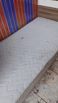 من رخصه الأدمن جربايه تركي دوشمه حديد ضهر خشب موديل حديث مستعمل قليل نظيف سعره ٣٠الف يتصل *********** ***********
