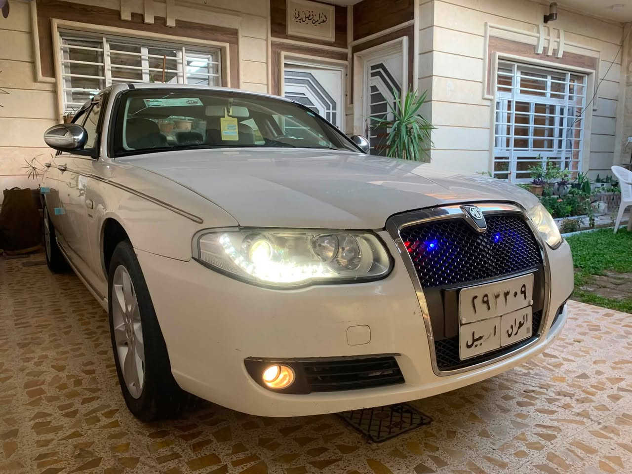 بسعر مناسب جدا  صناعة بريطانية اصل وفصل وقوة ومتانة  واعتمادية وتبريد وجديدة  …إم جي 750 موديل 2014 تمتاز بتصميمها البريطاني الكلاسيكي الأنيق (تشبه سيارات رولز رويس). بمحرك 4 سلندر بسعة محرك 1.8 لتر تيربو، أبرز مواصفاتها كاملة عدا البصمة
كشنات جلد ذات تحكم كهربائي.
غرفة داخلية مطعمة بالصاج الملكي.
سلايد روف فتحة سقف.
كير اوتوماتيك.
ويل كب بلادي.
تحكم مقود جهتين.
مرايات  كروم كهربائية.
شاشة وكاميرا دوارة بلادي.
حساسات خلفية .
لايتات زينون
مساحة داخلية  مريحة جدا.
السيارة كلش جميلة  وجديدة بيها صبغ قطعتين  بدون دواخل … السعر النهائي 63 للاستفسار ***********
