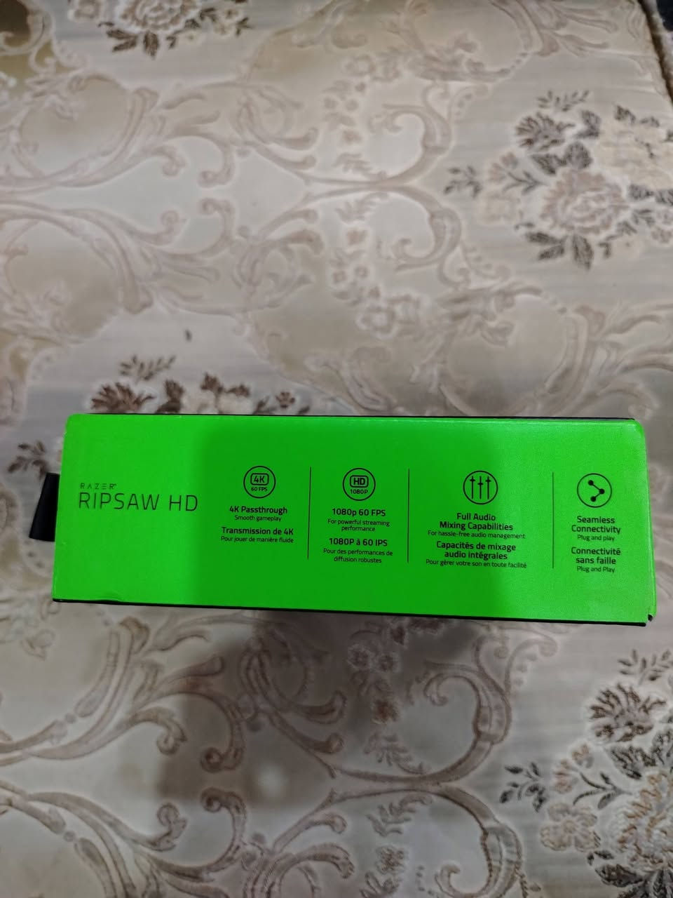 سلام عليكم
هذه جهاز مال بثوث يشتغل مع هذه المنصات 
PC/PS4/5.XBOX (x.s) SWITCH
 من شركة RAZER شركة عالمية 
يدعم 4k 60FPS و يدعم الفول اج دي 
تكدر تبث علية من خلال هذه التطبيقات YOUTUBE miXer. twitch 
الجهاز ما مستخدمة يعتبر جديد 
إني اخذتة ب 550 ألف 
مكاني كربلاء
الرقم ***********
