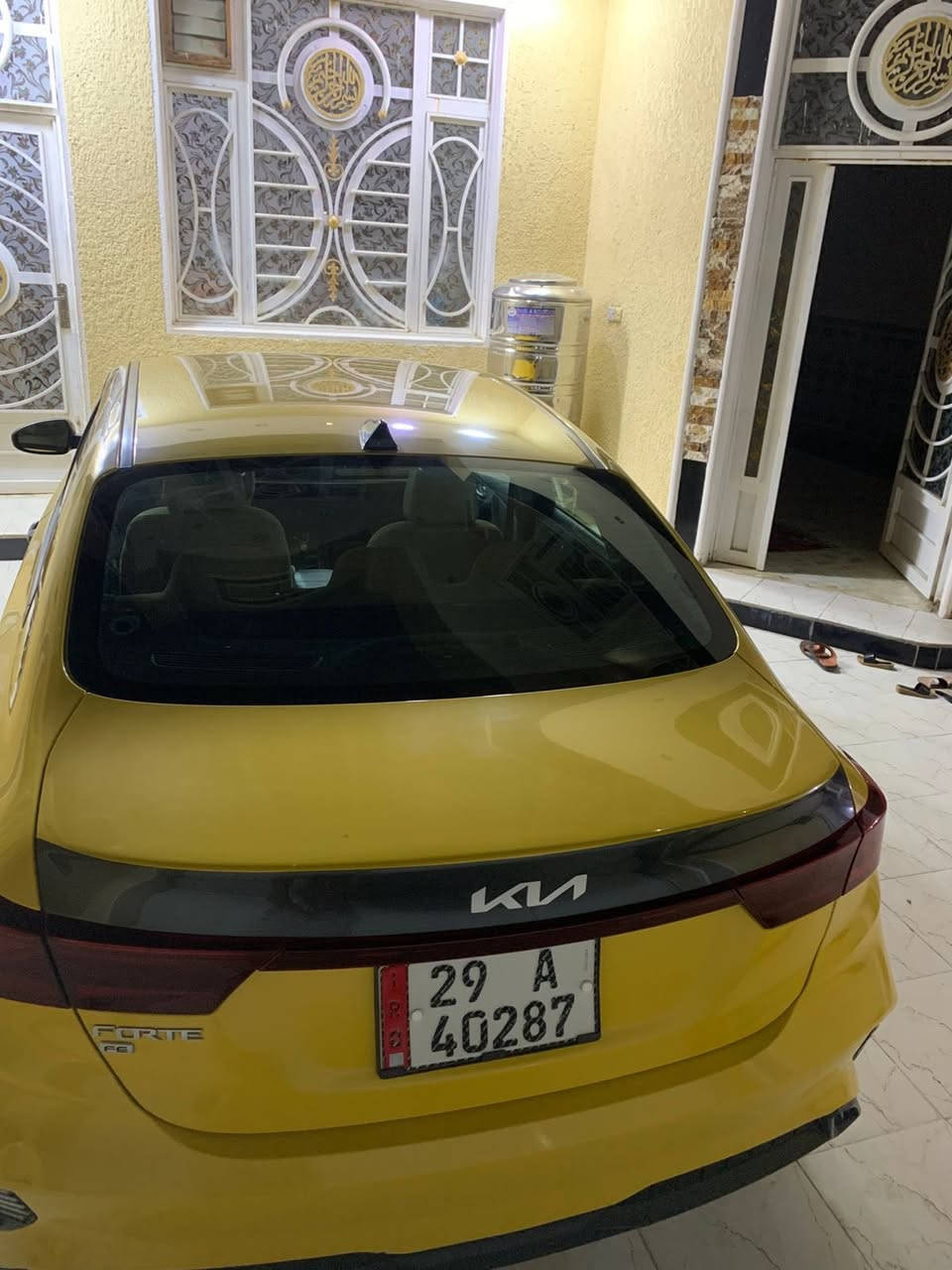 السلام عليكم
فورتي نص فول 
تحكم ستيرن 
شاشه دواره 
حساس خلفي 
ماشيه 69 
محوره غاز 
تحويل مباشر 
رقم واسط بسمي 
سعر 135 
وبيها مجال قليل 
***********
