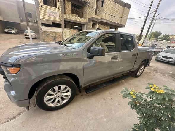 سلفرادو 2024 اللون مميز أسمنتي بدون ضربة بدون ايرباك بيها بارد بالجاملغ الامامي سيارة جدا نظيفة ماشية ١٧ الف كيلو باب طًويل بدي قصير المحرك 2.7  مكانها بالغزالية ***********
السعر 330 ورقة
