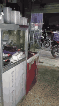 مطعم للبيع مكانة بل سيدية ايجارة 250 الف المطعم شغال وبي اجهزة توترز ط...