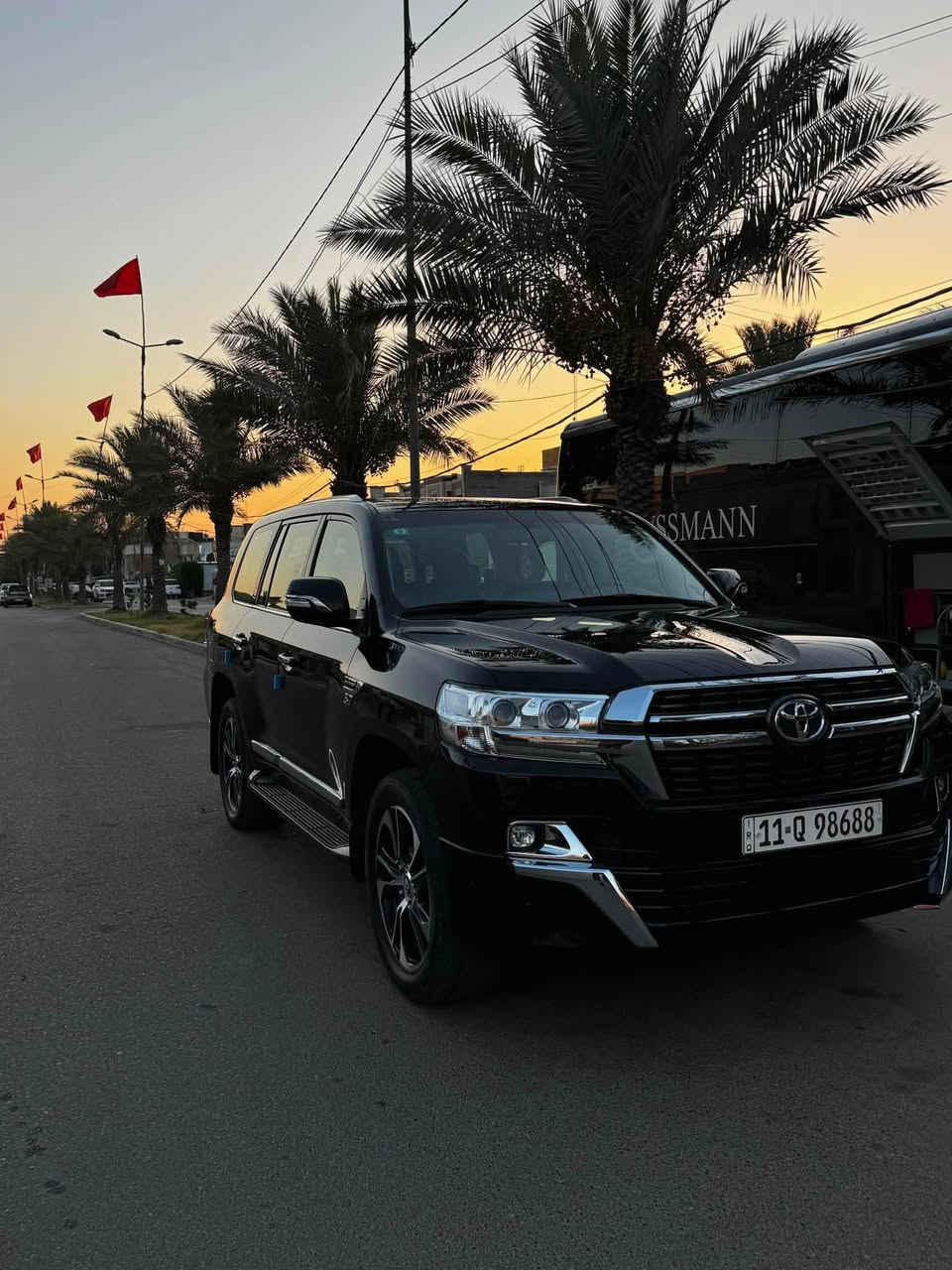لاندكروز 2021 vxr مغلفه 8 سلندر 5.7
السياره جديده ماشيه 47 الف فطيم السياره اربع كامرات شاشه لكزس السياره مكفوله كفاله عامه عدا بي دي ار اصبعين بلجاملغ الامامي وباقي السياره يخبل ومغلفه ppf امريكي ب18 ورقه والله السياره بعدها جديده وتخبل وبلعافيه على الي راح ياخذها 
السعر 550$ وبيها مجال 
مكاني بغداد السيديه 
***********
