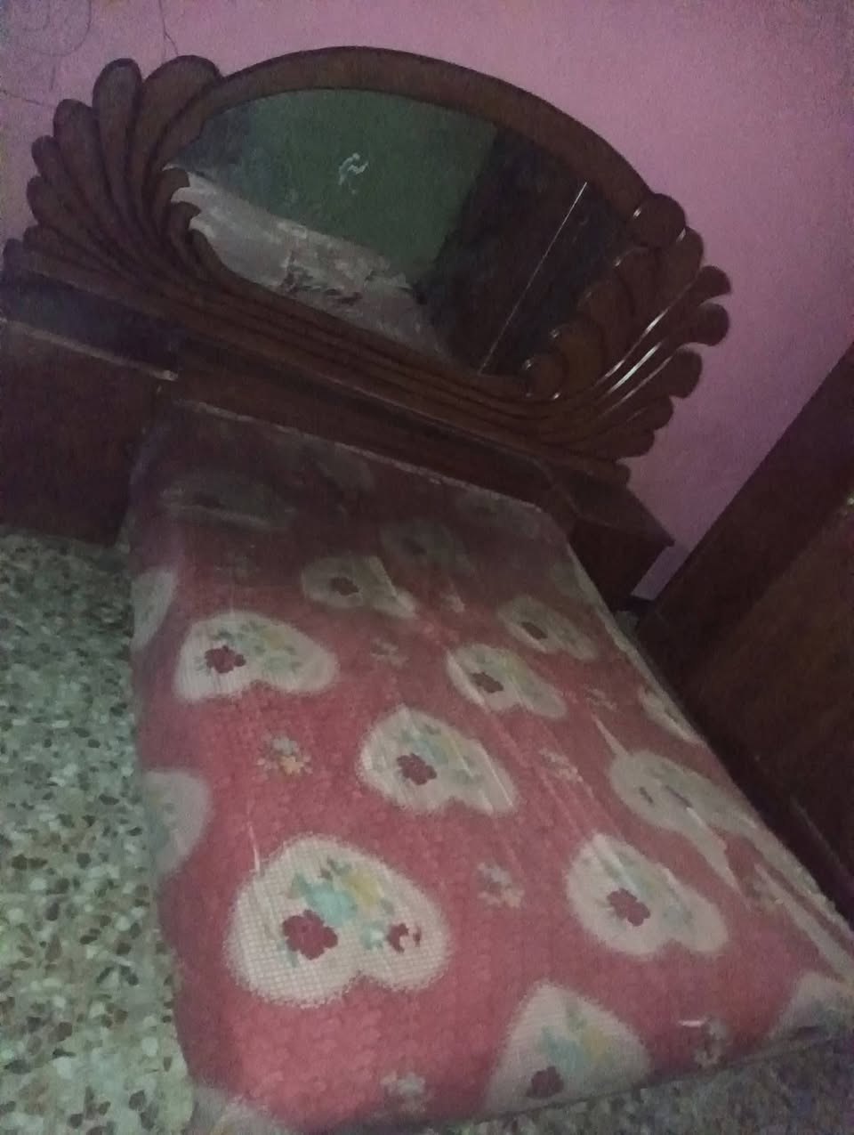 للبيع غرفه جربايه مرايه ميز زاويه مثل ماموضح بصور مكاني رميثة ب 150 بيه مجال


**إذا كنت صاحب هذا الإعلان وتريد حذفه لأي سبب، رجاءا أرسل رسالة إلى الدعم الفني**