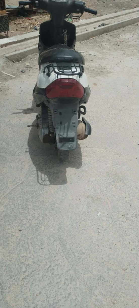 دراجه بيجي نضافه نفس البصوره

مشيها حلو كهربائيات كلها شغاله

السعر ٢٥٠ وبيها مجال


**إذا كنت صاحب هذا الإعلان وتريد حذفه لأي سبب، رجاءا أرسل رسالة إلى الدعم الفني**
