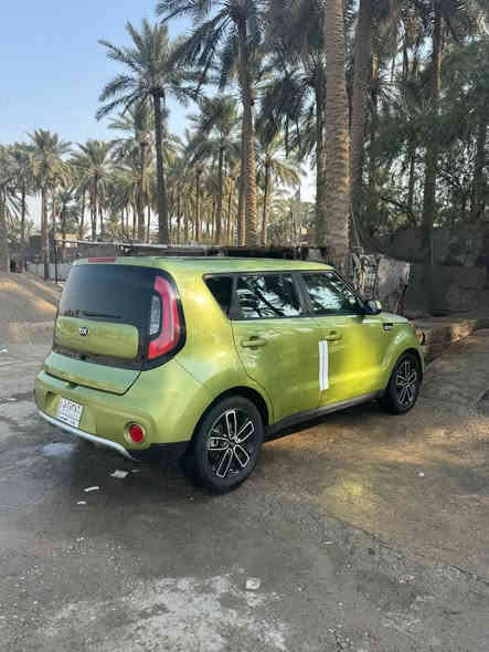 السلام عليكم 
كيا صول 2018 امريكي للبيع 
مواصفات EX تحكم ستيرن 
شاشه كاميرا ، كاميرا خلفيه مثبت سرعه 
محرك 2000 
رقم بغداد بأسمي 
بدون اي نقص جاهزه 
حادث مرفق بالصور بنيد فقط 
السعر 127 وبي مجال 
للاستفسار:*********** حلة
