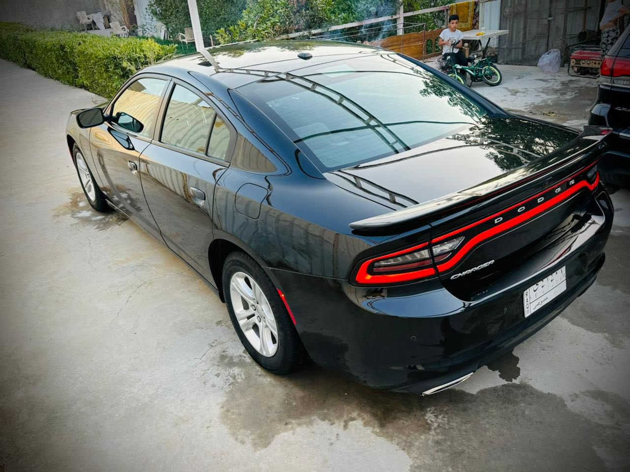 السلام عليكم ورحمة الله 
جارجر موديل 22  اصل 
وارد امريكي 
ماشيه ٣٧ ميل 
سيارة جديده حادثه فقط جاملغ امامي ايمن 
صور الحادث منشورة بالصور 
حادث كلش خفيف الجاملغ نفسه راجع bdr 
مستوردها ع ايدي
رقم بغداد 

‼️السعر علق بتم يجيك السعر بالخاص ‼️

📍مكان السياره بغداد 

📞رقم صاحب السياره ***********
