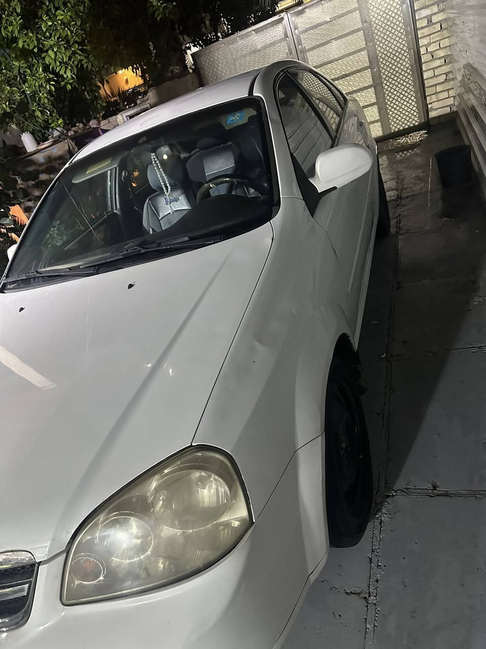 السلام عليكم للبيع سياره اوبترا ٢٠١٢
رقم دولي 
مكفوله من ظربه بيه سونار بيه مجرد تصليحات خفايف تكحل 
صدر جديد امامي خلفي جديد صالي شهرين من شادهن وياله  محرك كفول جديد سياره كامله مكمله السعر ٨٠ورقه اوبيها مجال العنوان بغداد حي العامل ***********
موجود واتس
