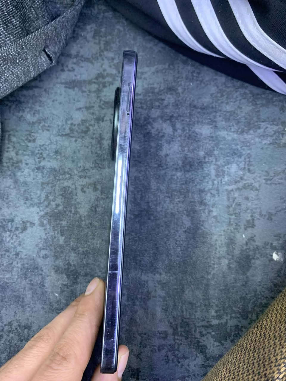 السلام عليكم ورحمة الله وبركاتة
جهاز TECNO CAMON 30 5G
تكنو ماكون 
الكاميرا50 + 2 ميجابكسل
البطارية والشحن السريع5000 مللي أمبير - 70 واط
Mediatek Dimensity 7020 المعالج 
الشاشة6.78 بوصة - 120 هرتز - AMOLED 
الذاكرة 512 رام 24 
غراضو فقط كفر و شاحن الاصلي
للبيع و يرهم مراوس حسب القناع 
مكان موصل سعر الجهاز 240 وبي مجال حك جي فقط


**إذا كنت صاحب هذا الإعلان وتريد حذفه لأي سبب، رجاءا أرسل رسالة إلى الدعم الفني**