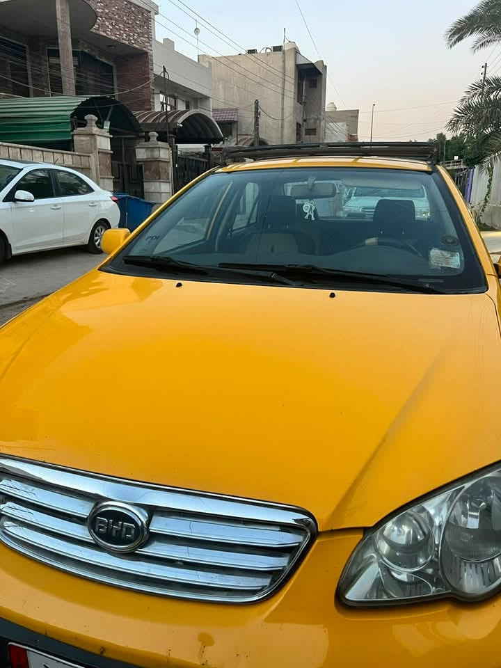 Byd 2019 مكينه وكير مكفوله
حداديه صدر وتايرات نضيفه بدون حادث حره بأسمي السعر 75 وبيها مجال 
مكلف بالنشر 
***********
***********
