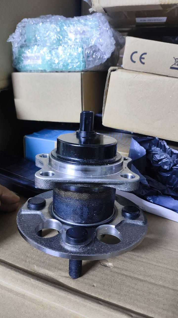 السلام عليكم 
السلام 25 مع التوصيل 
مال شنو ما اعرف اني صاحب امزون وطلعلي هذا وكالو مال سياره تويوتا 
***********
