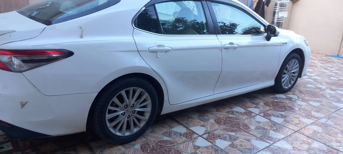 للبيع 
كامري 19 هايبرد وارد أمريكي لمتدد بصمة 
بدون صبغ بدون ايرباكات ضرر فقط دعامية صور مرفقة 
بارد خفيف .مكانها ديالى مكلف بالنشر
السعر 175$
للإستفسار ***********
