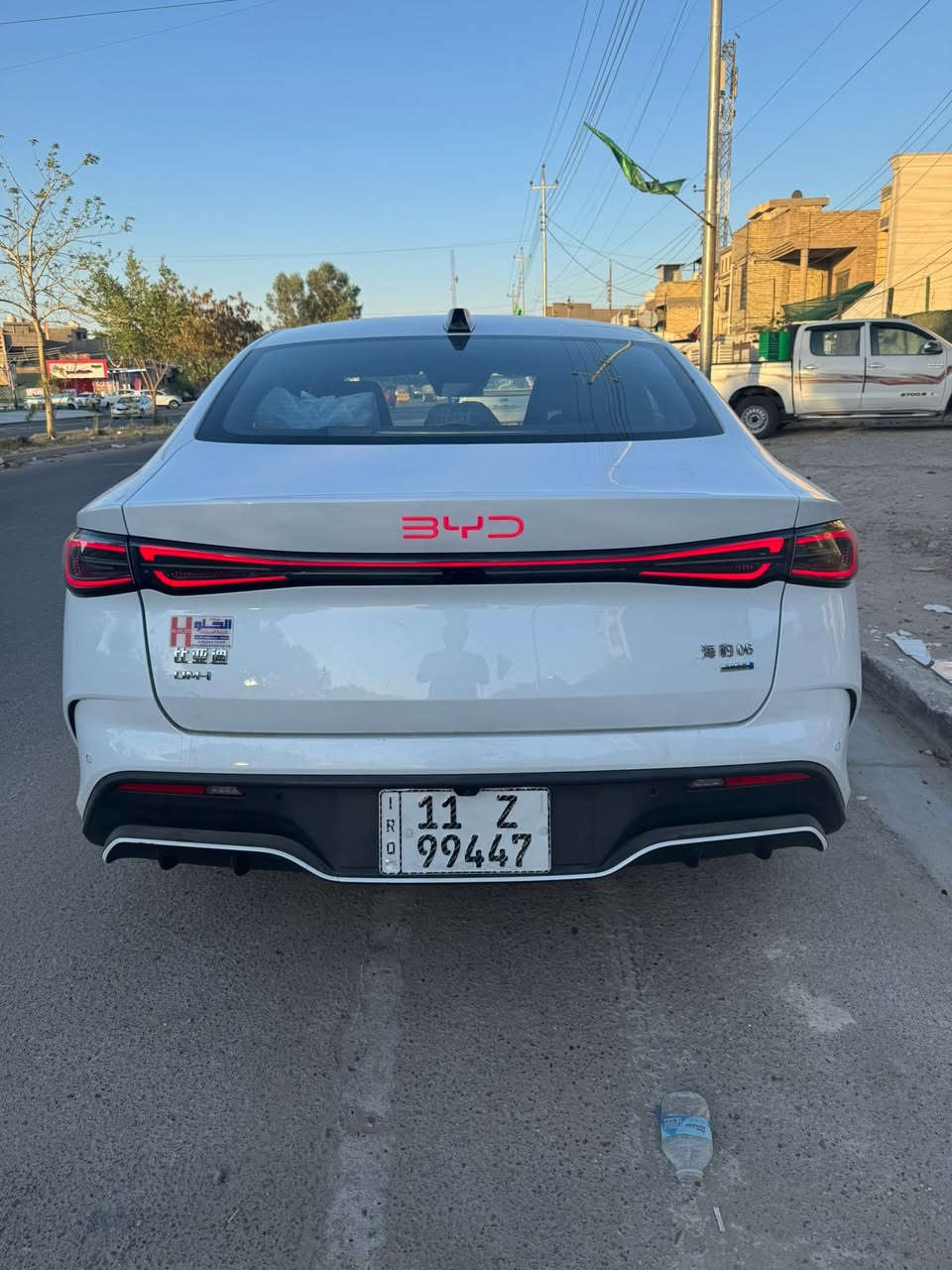 Byd seal 6 dmi بي واي دي سيل 6 هايبرد
معرض الحلو ضمان 40 الف او سنتين 
هايبرد قابل للشحن 

اجمالي الكيلومترات (شحنه كاملة + البانزين) ٢١٠٠ كيلومتر (الفعلي ١٦٠٠ كيلومتر تقريبا)

- نسخة ال ١٣ كامرة وقيادة ذاتية ADAS

- اوتو بارك و valet mode (تطبك وانت خارج السيارة)

- رادار امامي مانع تصادم

- رادار خلفي وحساسات زاوية ميتة

- تنبيه عند فتح الباب ووجود سيارات قادمة

- تنبيه عند الرجوع وقدوم اشخاص او سيارات من احد الجهات

- اذا كسرت بدون ما تشغل اشارة على سيارة جاية اسرع منك وكانت سرعتك فوك ال ٥٠ كيلومتر السيارة تتدخل وتلوف ستيرن وترجعك لمسارك قبل لا يضربك

- اذا اجت باتجاهك سيارة سريعة تشغللهه دبل اشارة للتنبيه

- نظام سكيورتي من تطفيها تصور اي واحد يتقرب منهه

- كاميرا تصوير اثناء القيادة مع عرض دوسة تفاصيل القيادة من سرعة وضغط على دواسة البانزين او البريك

- تشوف اي شي جوة السيارة

باختصار هاي النسخة بيهه احدث انظمة السيفتي والسكيورتي المتقدمة من شركة byd

عدى الكشن الكهرباء والفتحه

بطارية ٨٠ كيلومتر بالشحنه 

كل التنبيهات صوتية باللغة الانكليزية بعد التحديث الاخير

ماشية 26 قابل للزيادة

بيهه رصعة وحده مبينه فقط  وبل صور موضحها 

بغداد حي الجهاد 
السعر 24 ونص بيها شي بسيط 
***********
