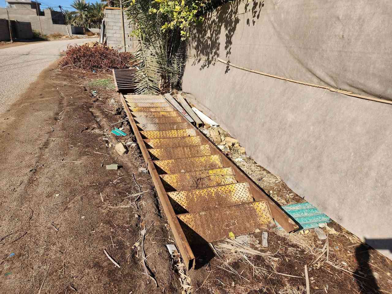 دروجه جديده....
درج حديد طول ٤ونص متر وعرض ٧٠سم بدون محجر ب١٢٥
درج حديد ٤ونص في ٨٠سم ب١٤٥
درج حديد ٤ونص في ٧٠سم مع محجر ب١٥٠
درج ٤ونص في ٨٠سم مع محجر ب١٧٠
درج حديد ٤ونص في ٩٠سم مع محجر ب١٩٠
دروجه مستخدمه....
درج محجرين طول ٤وربع ب١٣٥
درج متر في ٤ونص ثقيل جدا ب١٨٥
درج عرض ٧٥سم في ٤ونص ب١١٠
درج حلزوني ثقيل يرادله ترتيب ب١٠٠
درج حلزوني جاهز ب١٩٥
المسيب حي المعلمين٣ طريق سيد ابراهيم بعد السكه بكيلوين تقريبا بعد اسلاك الضغط العالي ب٢٠٠م 
بيت على جهة اليمنى
***********
يرجى الاتصال قبل المجيء
