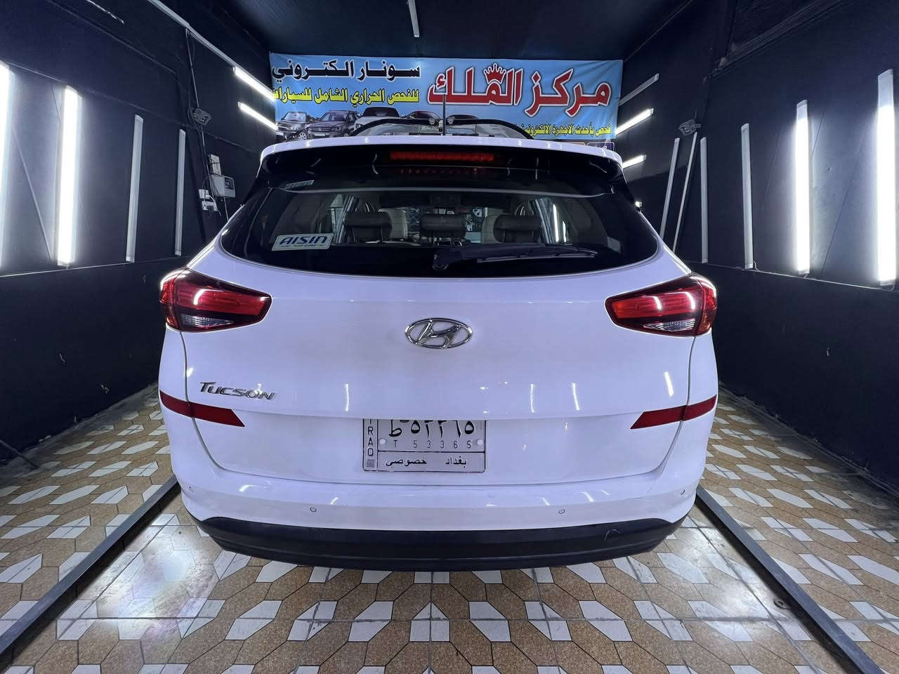 السلام عليكم ورحمة الله وبركاته شباب سياره توكسان موديل 2019 خليجي بيها صبغ جزى من الدعامية الخلفيه وفتح في الكيس مال الكير فقط والباقي كفاله بدون صبغ حديد السياره بدون بارد مكفوله عد الشي المذكور حداديه مكينه كير كفاله ماشيه ١٢٠ موصفاتها اعتياديه نص فول وضعيتها حلوه وخير من الله عارضها ب 188 وبيها مجال بسيط مكاني بغداد حي الجهاد وهذا رقمي 
***********
