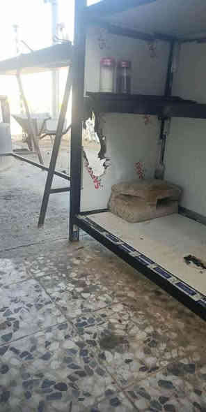 جامخانه للبيع 
مال مشويات نضيفه حيل
ارتفاع مترين العرض متر ونص
السعر 150 وبيها مجال الكم غوالي
*********** موصل
