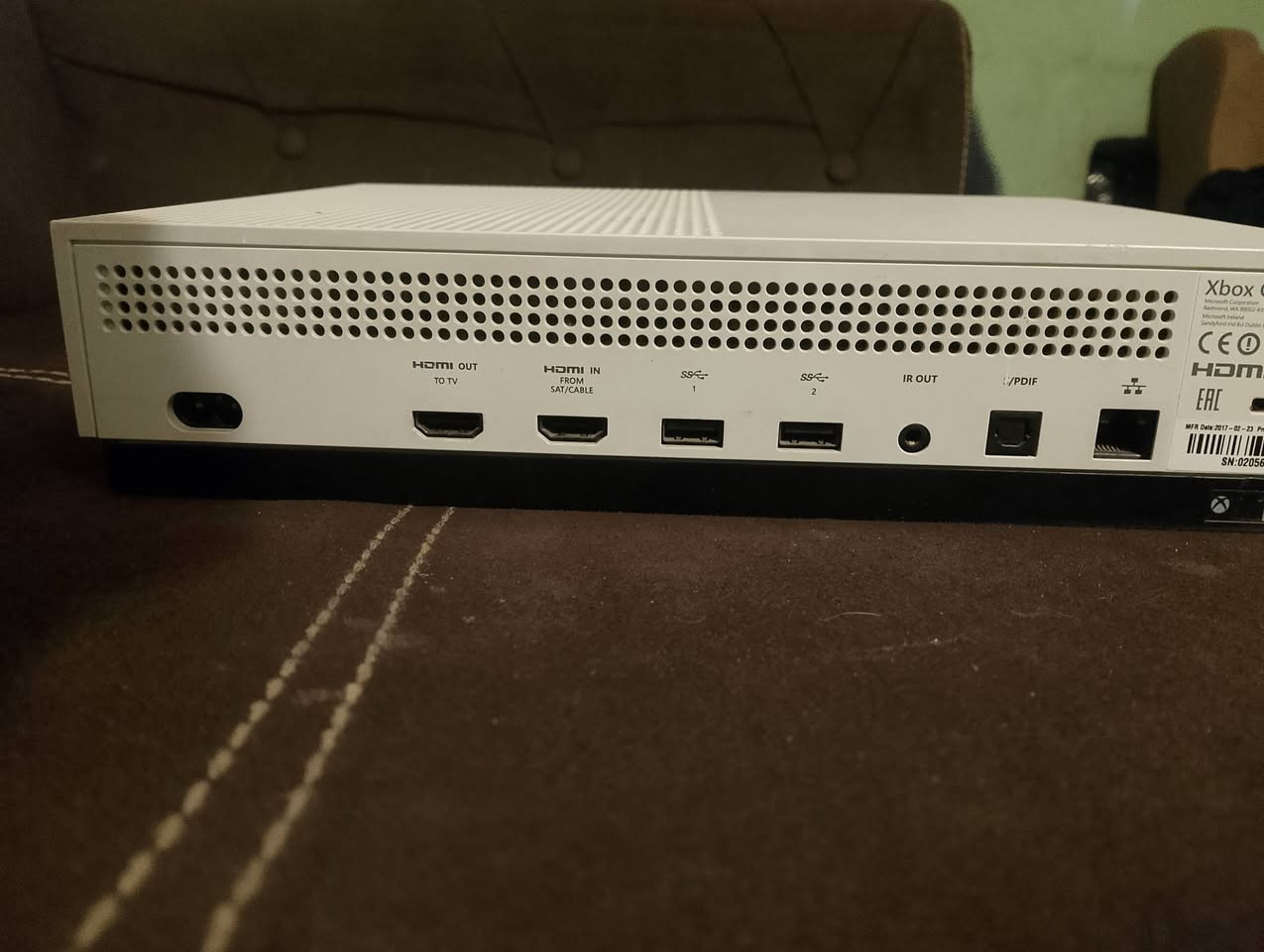 السلام عليكم 
جهاز Xbox One S  نضافه 99 جهاز ما مفتوح سعر 170 510 ميقا بايت وبي حساب وبي لعبه وحده فقط هي Fortnite  وبي مجال ومتوفر UPS جديد بطاريته 850 ال سعر خاص
المكان بغداد الغزاليه و لا يوجد توصيل
رقم واتساب ***********
