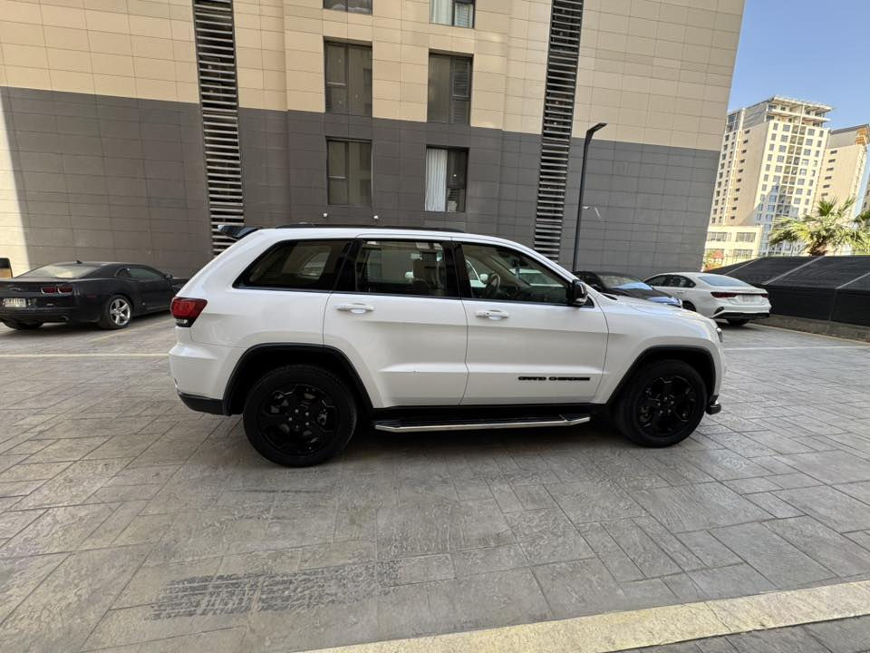 جيب 2019 بلاكتوب خليجي مكفولة  ماشية 125,000KM  السعر 25,500$ بيها مجال بسيط
الاستفسار   ***********
