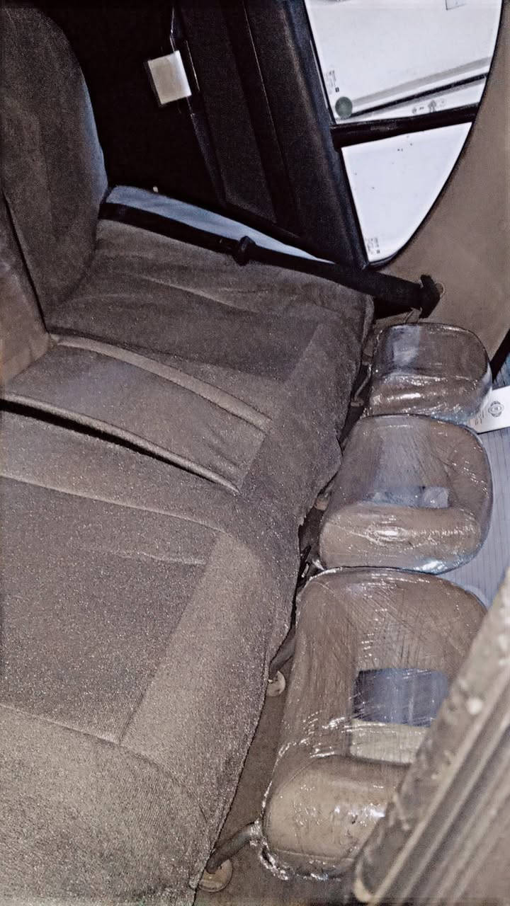 اوبل بزون
1994
شرط تحویل آو وكالة 
بدون صربة سبوغ عام لل جمالیة 
سعر 40 بیها مجال 
***********
