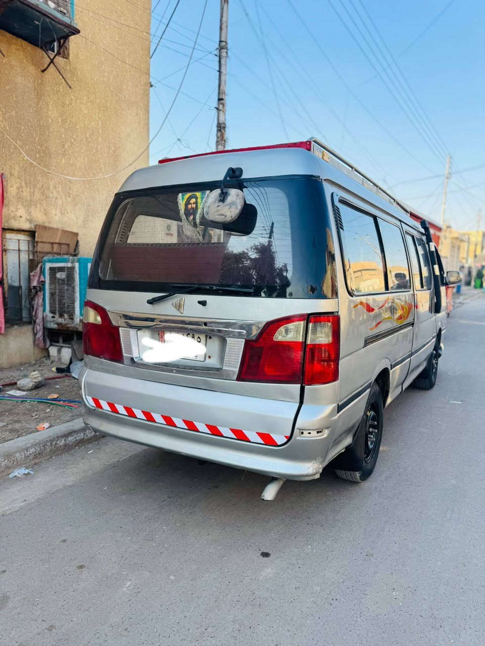 السلام عليكم فتون الابيع 2011 سيارة مصبوغه جماليه رقم بغداد الاماني سنويه 29 كير محرك خير من لله سياره جاهزه كبل شارع سعره 60بيه مجال مكاني بغداد رقم هاتف ***********
