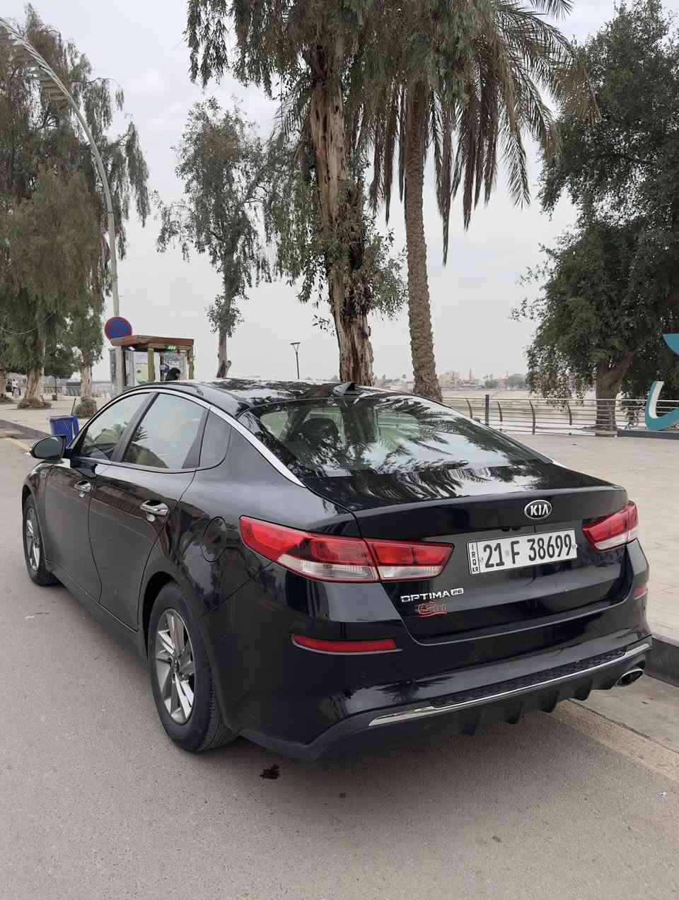 كيا اوبتما 2019 امريكي
⚠️ بدون حادث كلين
سيارة نظيفة وحلوة ومريحة بالاستخدام
محرك 2400 GDI خير من الله 
كير اوتو 6 سرعات 
تبريد ثلج
صرفيتها ممتازه جداً للوقود

مواصفاتها : 
- شاشة كبيرة مدعومة بـ  Car Play - Android Auto 
- نظام انارة زنون ( مكلفني 150 دولار وضمانه سنه ) 
- كامرة خلفية دوارة
- حساسات امامي خلفي 
- مانع تزحلق
- نظام قيادة ذاتية 
- مانع اصطدام 
- تحكم ستيرن جهتين 
وبعد بيها مواصفات خير من الله 

بيها شخوط بسيطة بالدعامية الامامية وفايبر ، واثر طخه بسيط جداً بالجاملغ

رقم سليمانية ، تريد تحويل او كالة شنو الي يعجبك اني جاهز
سعرها 133 وبيها مجال حگ الجية

متواجد كاظمية - حرية - منصور
رقم تلفون ***********

