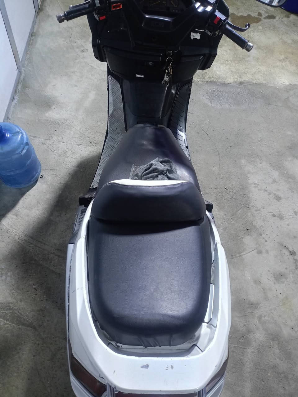 السلام عليكم اخوان دراجه ماجسته نظيفه خير من الله للبيع السعر 500 بيع او مراوس مكاني بغداد كراده شراي يتصل بيا رقم او واتساب ***********
