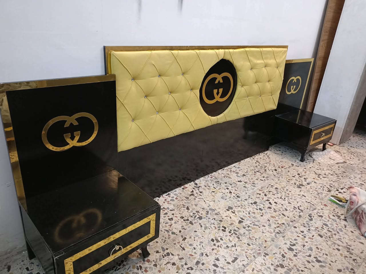 غرفة تركي 🇹🇷 مستخدام 5قطع  ✨✨
نضافه 90 💯
ابواب  💖
السعر 450 💖💸
مع شد🪛 ونقل 🚚  مجاني  داخل بغداد  محافظات بكروه


**إذا كنت صاحب هذا الإعلان وتريد حذفه لأي سبب، رجاءا أرسل رسالة إلى الدعم الفني**