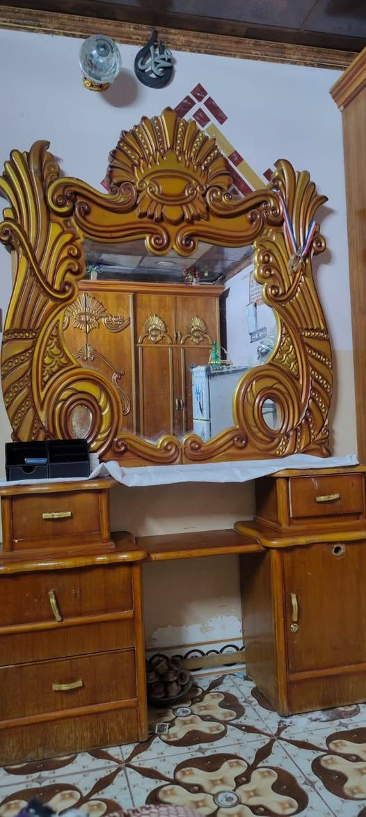 سلام عليكم فرفه للبيع السعر 900  رقم *********** بي واتساب
