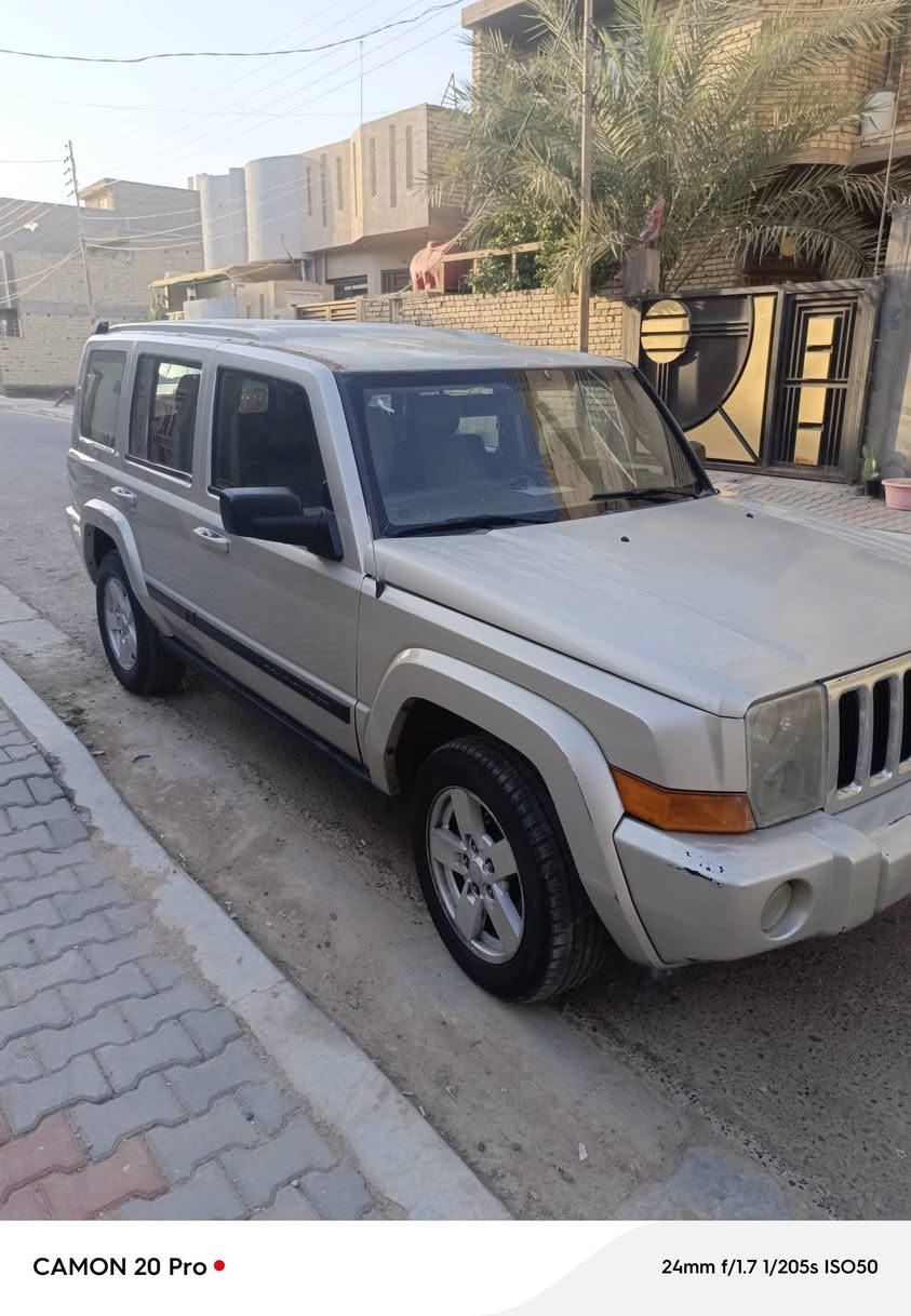 السلام عليكم. للبيع
جيب كومندر 2007 2 ويل وارد امريكي 7 راكب اللون رصاصي فضي محرك 3700 توجد فيها بعض النواقص المحرك فيه ربل ولف تنقيص وتبخير السعر المطلوب 65 ورقة وبيه مجال مكان السيارة كربلاء للاستفسار ***********
