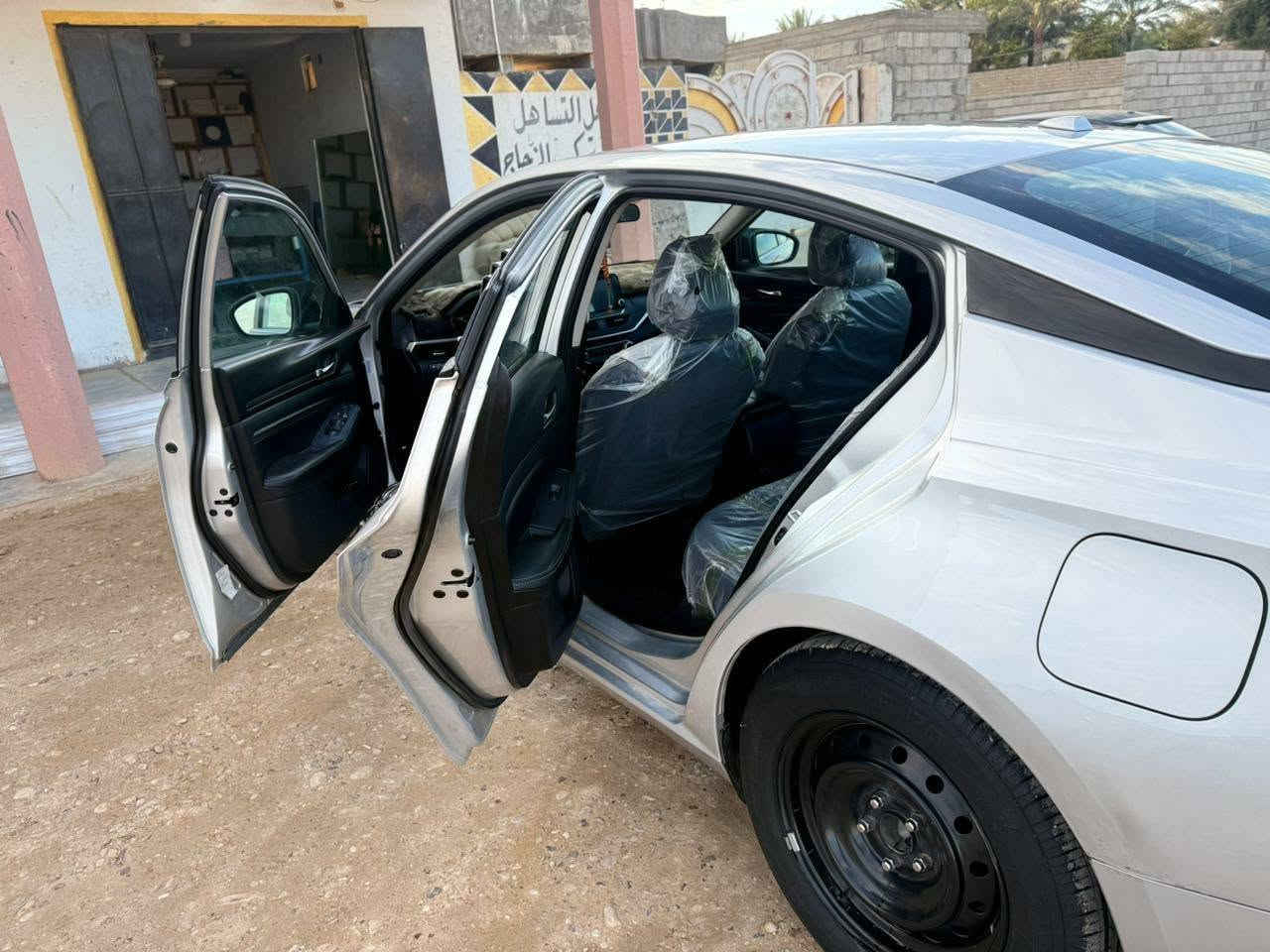 للبيع نيسان التيما موديل 2020
رقم شمالي وبسمي وتحويل ثاني يوم 
ضرار بونيد بدون دواخل بدون ايرباك
المكان ديالى 
***********
