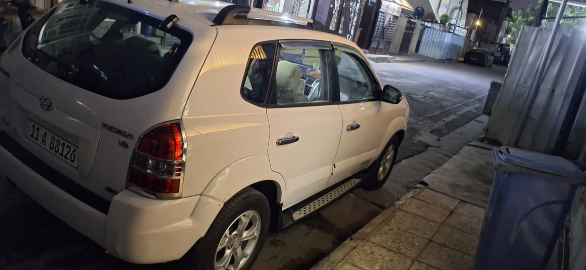 سلام عليكم توكسان ٢٠٠٩ خليجي صبغ عام بدون ضرر  مكينه ٦ سلندر تبريد شغال  فور ويل السياره احله من الصور بلواقع  مكاني بغداد الشعله السعر ٩٥ بيهه مجال بصيط رقم ***********
